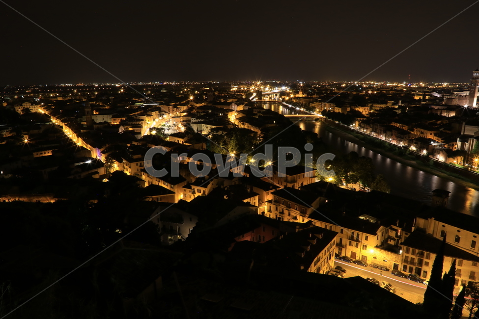 유럽,유럽야경,이탈리아,이탈리아야경,베로나,베로나야경,로맨틱,europe,nightview,italy,verona,romantic,분위기,강,river,light,불빛,city,oldcity,마을,도시,밤,night,야경,밤,풍경,nightscape,night,landscape,도시,city,해외,외국,세계,foreign,oversea,world,세계도시풍경,해외도시풍경,외국도시풍경,world cityscape,outdoors,옥외,nature,자연,경치,scenery,aerial view,조감도