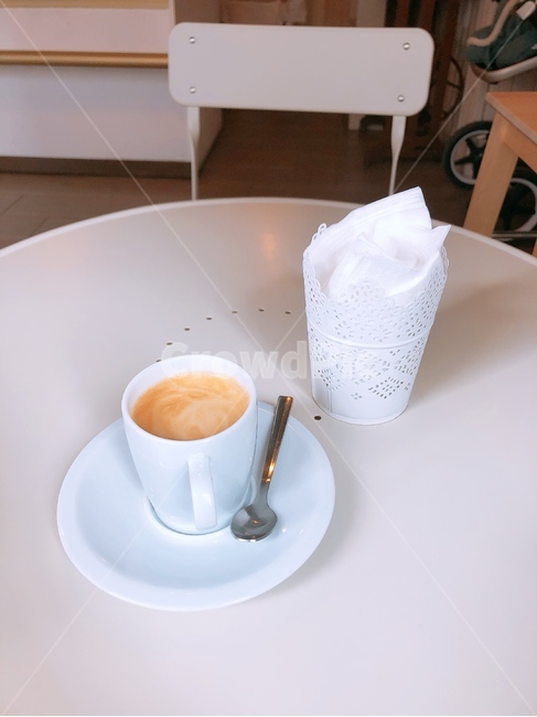 커피,아메리카노,카페,동네카페,coffee,americano,cafe,pottery,도기류,saucer,받침접시