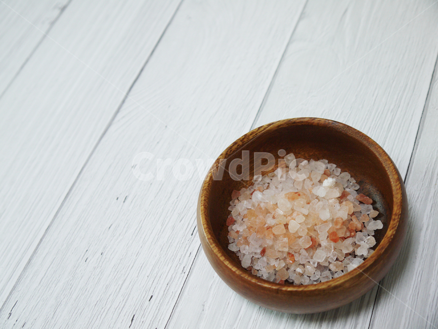 himalayan pink salt,taste,pink salt,pinksalt,red,white,textured,rocksalt,mineral,natural,flavor,sodium,salted,nutrition,background,seasoning,pink,rough,condiment,crystal,himalayan,bowl,sea,cooking,himalaya,salty,salt,ingredient,himalayansalt,food,meal,him