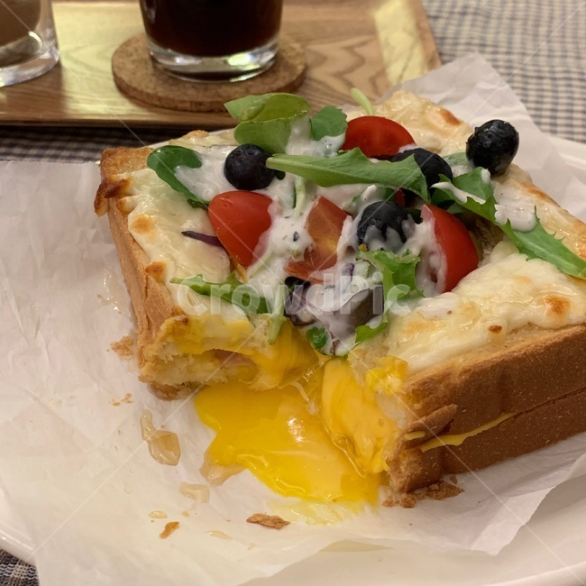 샌드위치,토스트,샐러드,브런치,음식