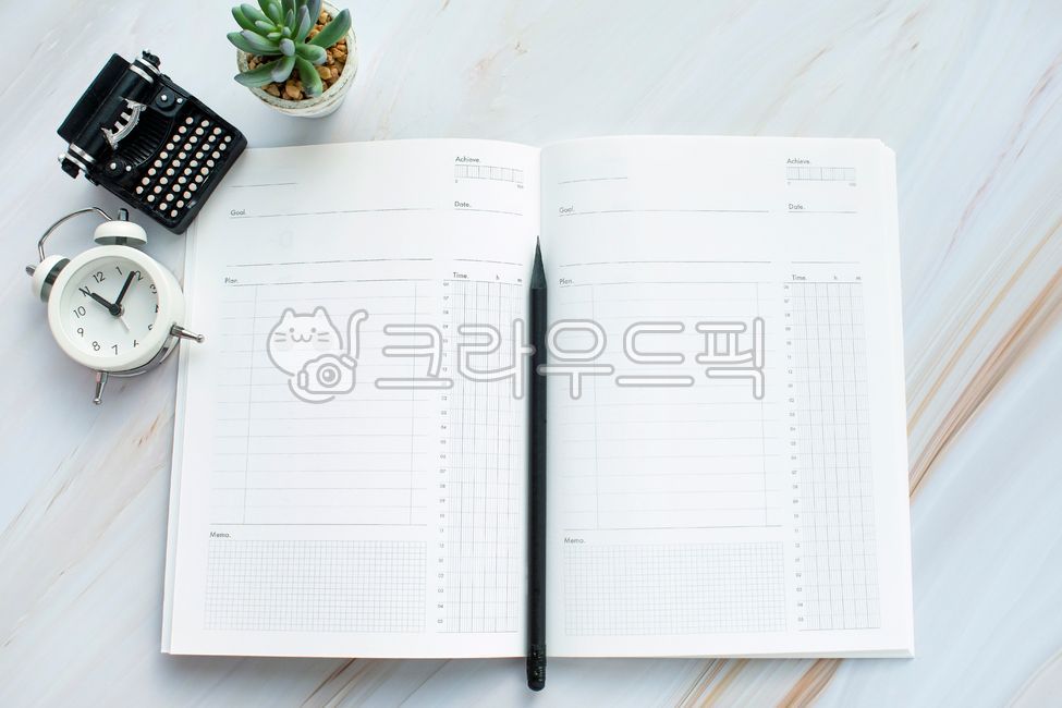 diary,plan,planner,schedule,notebook,mockup,communication,blank,style,desk clock,alarm,message,book,corporate,empty,office,table,desk,frame,desk,work,page,message,memo,open,document,reminder,write,stationery