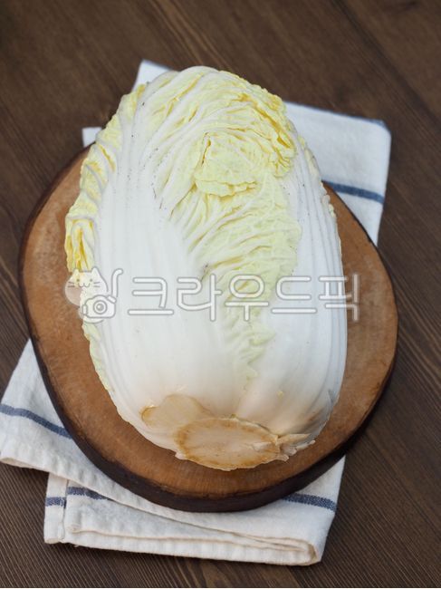 wellnessfood,cabbage,cookingingredients,organic vegetables,vegetable,white,wellbeing,Wellbeing food,organicvegetables,leafyvegetables,organic,vegetariandiet,vegetarian diet,cooking ingredients,leaf,food,leafy vegetables,White,napa cabbage,background,plant