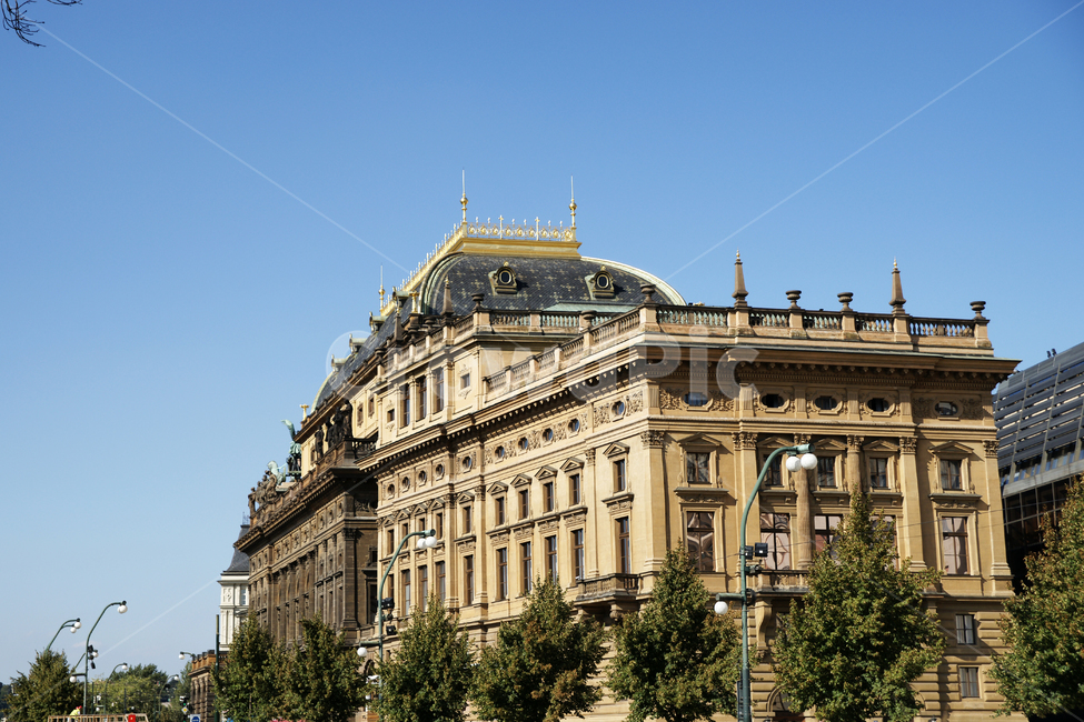 architecture,건축물,building,건물,둥근천장,dome,유럽,체코,프라하,국립극장,하늘,가을,파랑,맑음,고대,해외,외국,세계,foreign,oversea,world,건축물,건물외관,exterior,building,structure,architecture,construction