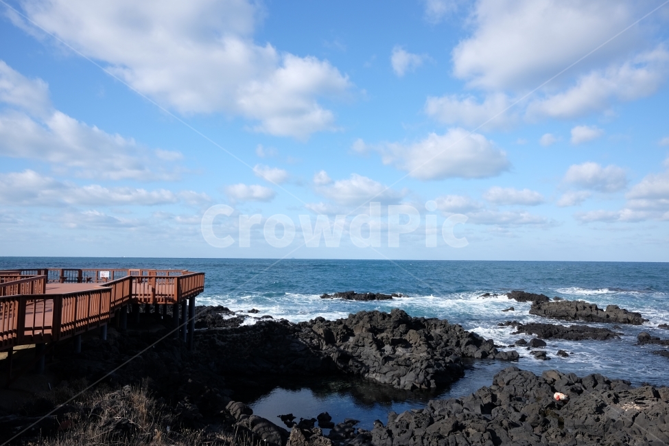 하늘,구름,바다,파도,바위,해안도로,제주,자연,배경,풍경,자연,풍경,nature,landscape,한국자연풍경,한국자연경관,korea nature landscape,제주도,jeju,jeju island,promontory,곶,water,물