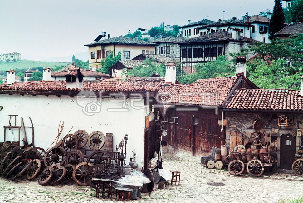 roof,Safranbolu,wheel,Trkiye,Ottoman house,Film color,film,building,analog,vintage,machine,smithy,film filter,red roof,europe