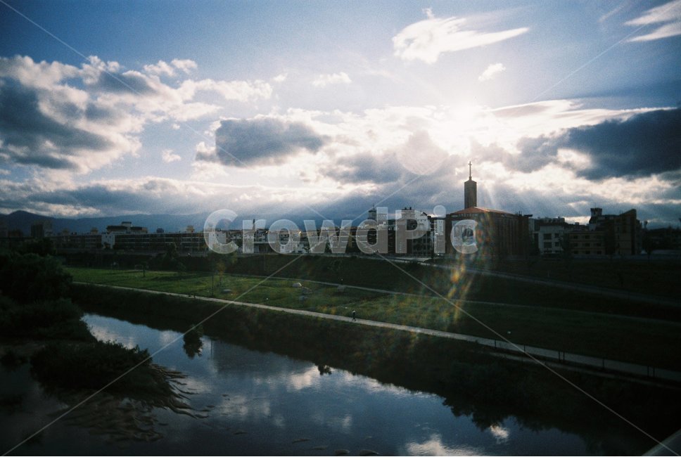 하천,풍경,강,필름카메라,구름,노을,교회,강변,강릉,남대천,도시,city,landscape,한국,한국도시풍경,플레어,비네팅,강원도,도시,풍경,city,landscape,한국도시풍경,한국도시경관,korea cityscape,감성,sensible,feeling,flare,light,빛,architecture,건축물,castle,성,building,건물