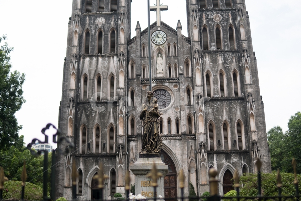 성요셉성당,베트남,하노이,성당,성요셉,동남아,여행,랜드마크,landmark,tourist attraction,해외,외국,세계,foreign,oversea,world,세계랜드마크,해외랜드마크,외국랜드마크,world landmark,world tourist attraction,조각상,동상,석상,조형물,statue,bronze statue,stone statue,종교,신앙,religion,belief,faith,architecture,건축물,building,건물,tower,탑,steeple,뾰족한 탑,spire,첨탑