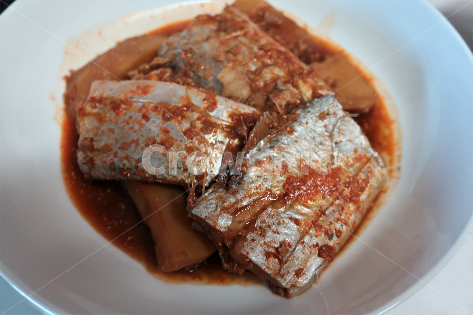 갈치,조림,음식,생선,한식,요리,갈치조림,매운,반찬,메뉴,접시,음식,식재료,요리,food,cook,meal,dishes,food reserves,수산물,해산물,fishery products,seafood,한식,한국음식,한국요리,korean food,korean dishes,korean meal,korean cook