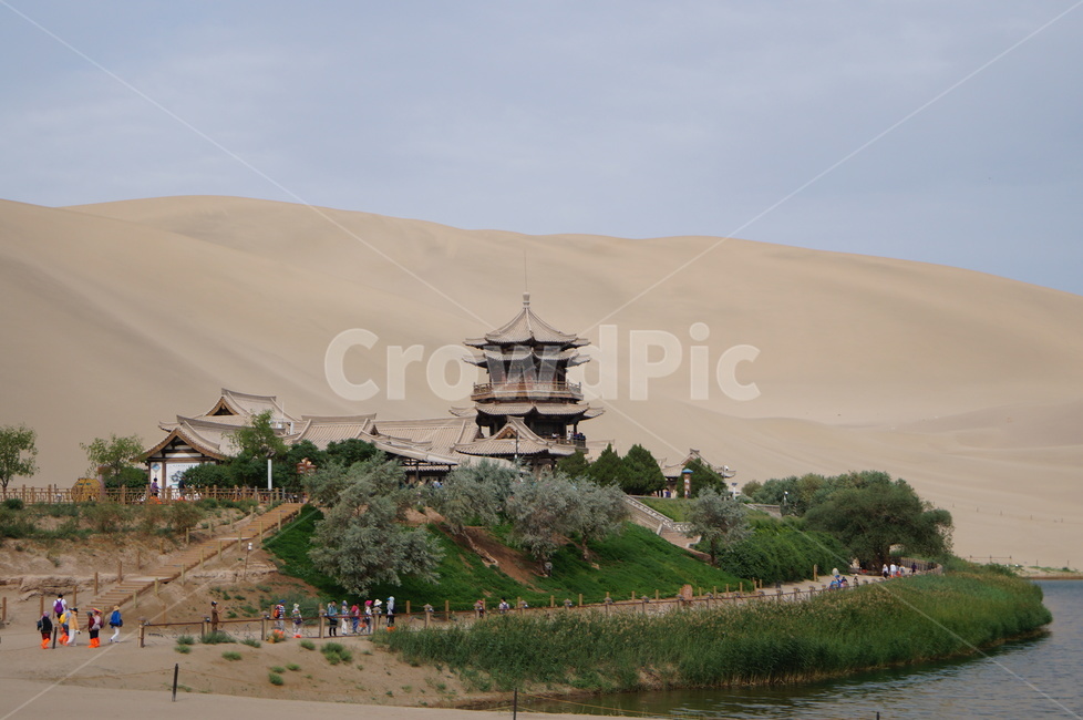 사막,오아시스,desert,oasis,월아천,china,건물,모래,아시아,물,月牙泉,중국,자연,풍경,nature,landscape,해외,외국,세계,foreign,oversea,world,세계자연풍경,해외자연풍경,외국자연풍경,world nature landscape,soil,흙,sand,outdoors,옥외,dune,모래 언덕