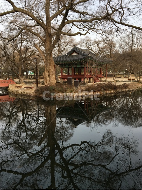 광한루,광한루원,영주각,연못,대칭,남원,gwanghallu,gwanghallupavilion,yeongjugak,yeongjugakpavilion,pond,symmetry,namwon,한국전통,한국문화,korean traditional,korean culture,랜드마크,landmark,tourist attraction,한국랜드마크,한국관광지,한국명소,korea landmark,korea tourist attraction