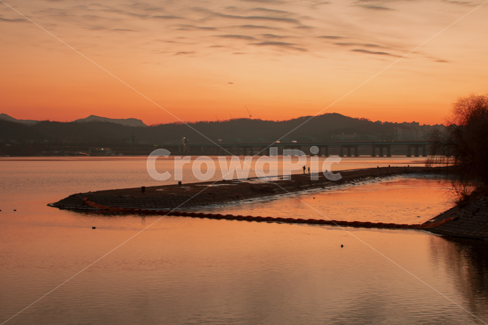 노을,한강,반포,낚시,부자,사람,가족,동행,자연,풍경,nature,landscape,한국자연풍경,한국자연경관,korea nature landscape,outdoors,옥외,dusk,황혼,dawn,새벽,sunset,일몰,red sky,붉은 하늘,sky,하늘