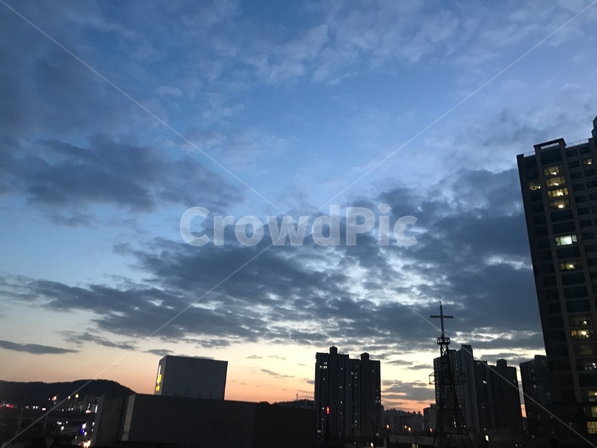 구름,옥외,밤,야외,빌딩,도시,도시,풍경,city,landscape