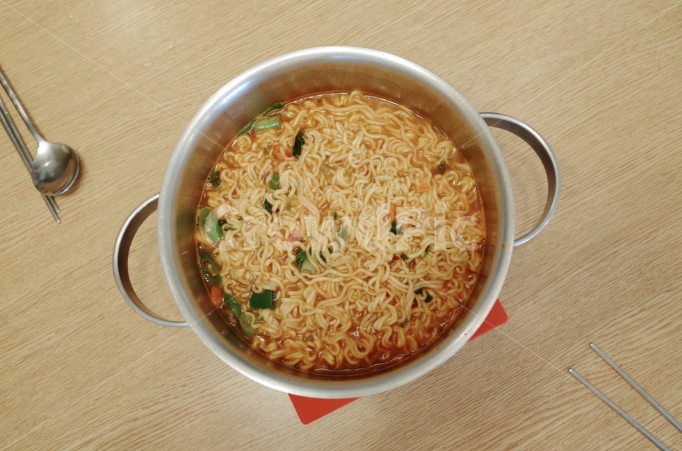 식사,요리,라면,양은냄비,음식,면요리,야식,음식,식재료,요리,food,cook,meal,dishes,food reserves,면류,면요리,noodles