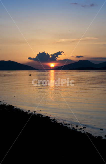 일몰,하늘,노을,석양,풍경,자연,nature,landscape,구름,해질녘,sky,남해,korea,해변,자연,풍경,nature,landscape,해변,바다,beach,sea,outdoors,옥외,sunlight,햇빛,dusk,황혼,sunset,red sky,붉은 하늘,dawn,새벽