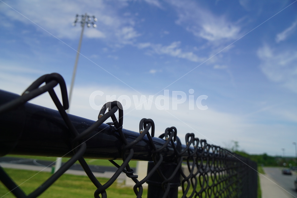 stadiumlight,조명,fence,울타리,검정울타리,blackfence,bluesky,파란하늘,하늘,sky