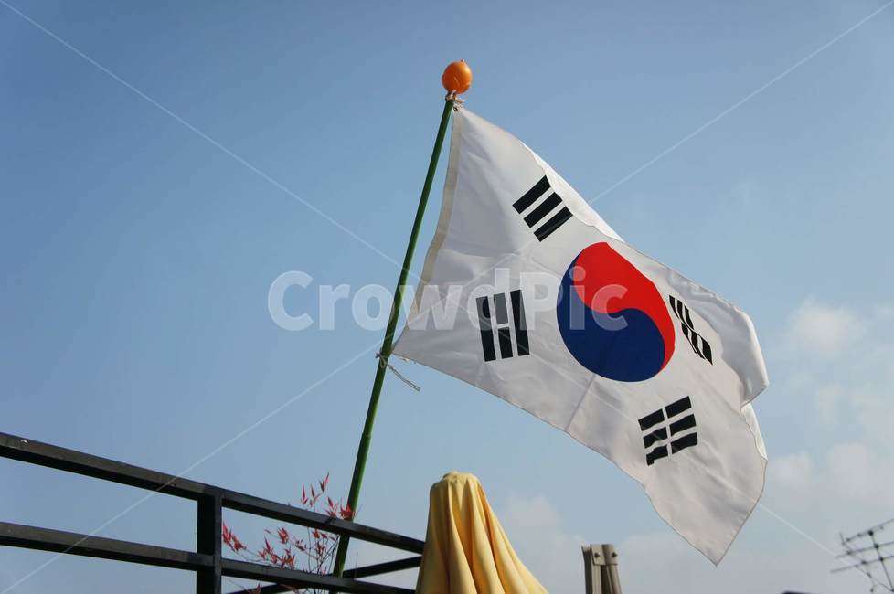 태극기,대한민국,펄럭이는,바람,삼일절,31,한국,남한,flag,깃발,symbol,상징,제헌절,광복절,개천절,한글날,국군의날,현충일