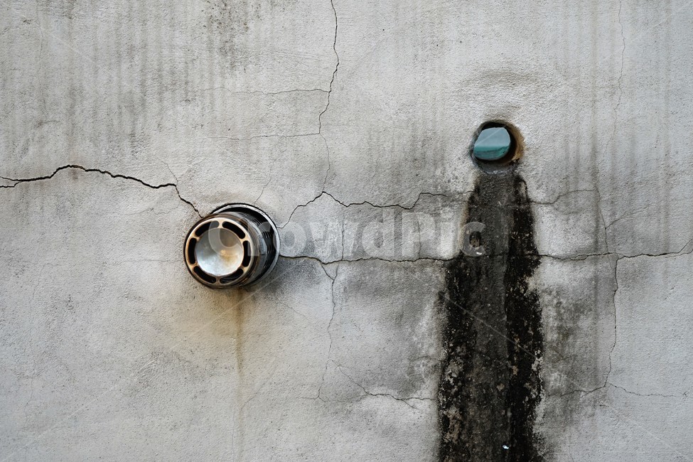가스배출구,물배출구,구멍,금속,벽,gasoutlet,hole,circle,metal,outlet,raindrop,wall,crack