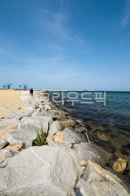 rock, sky, ocean, beach, sea - Authentic Korean Stock Photos by ...