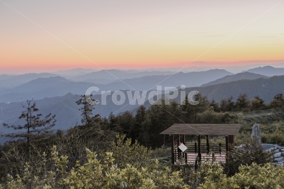 산,정자,쉼터,노을,산속,숲속,일출,자연,풍경,nature,landscape,한국자연풍경,한국자연경관,korea nature landscape,rural,농촌,building,건물,outdoors,옥외,shelter,피난처