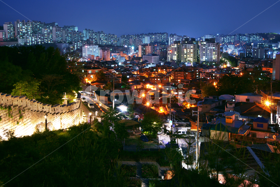 낙산공원,야경,서울,성곽,조선시대,성벽,조명,공원,혜화동,종로구,야경,밤,풍경,nightscape,night,landscape,도시,city,한국도시풍경,한국도시경관,korea cityscape,경치,outdoors,옥외,nature,자연,scenery,town,metropolis,중심지,building,건물,시티,urban,어반,aerial view,조감도,road,도로