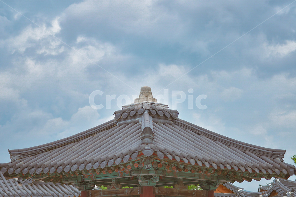 경주,한국전통,한국문화,정자,공원,기와,전통,지붕,건축물,건축,하늘,구름,koreantraditional,koreanculture,한국전통,한국문화,korean traditional,korean culture,건축물,건물외관,exterior,building,structure,architecture,construction