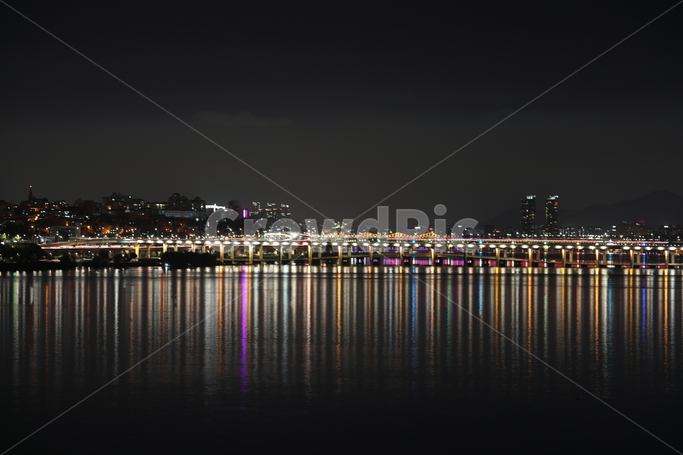 야경,한강,서울,도시,불빛,반영,nightview,seoul,city,lights,reflection,반포대교,잠수교,야경,밤,풍경,nightscape,night,landscape,도시,city,water,물,waterfront,워터 프론트,port,포트,pier,교각