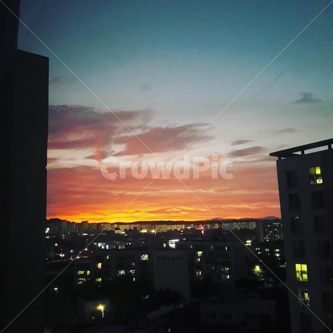 일출,일몰,석양,해돋이,해질녁,태양,sunrise,야경,밤,풍경,nightscape,night,landscape,도시,city,nature,자연,outdoors,옥외,sky,하늘,dawn,새벽,sunset,dusk,황혼,red sky,붉은 하늘