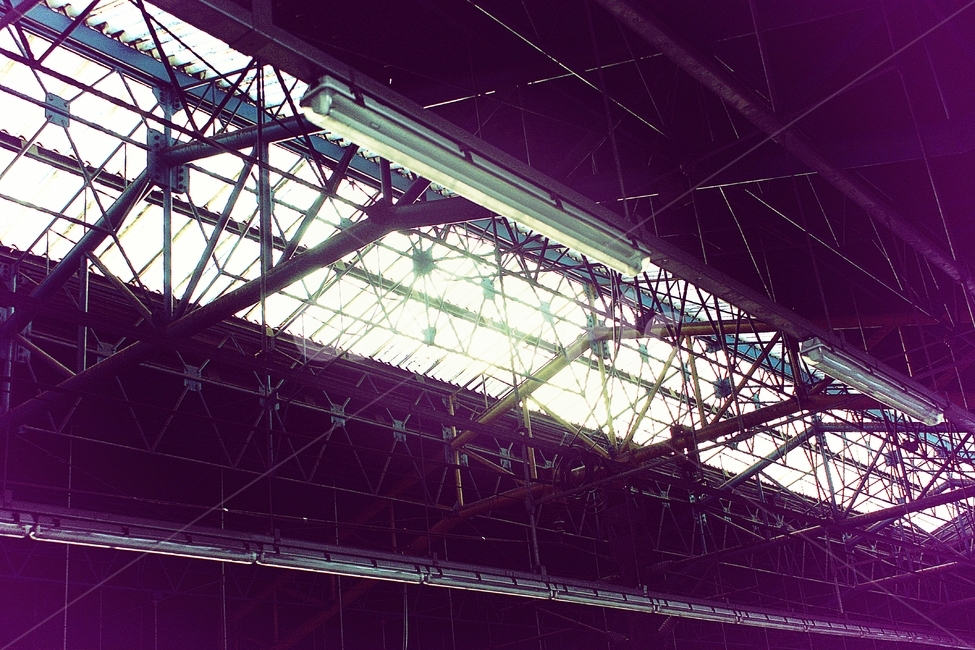 건축물,창문,스카이라이트,skylight,철의햇살,교통,교통수단,traffic,transportation