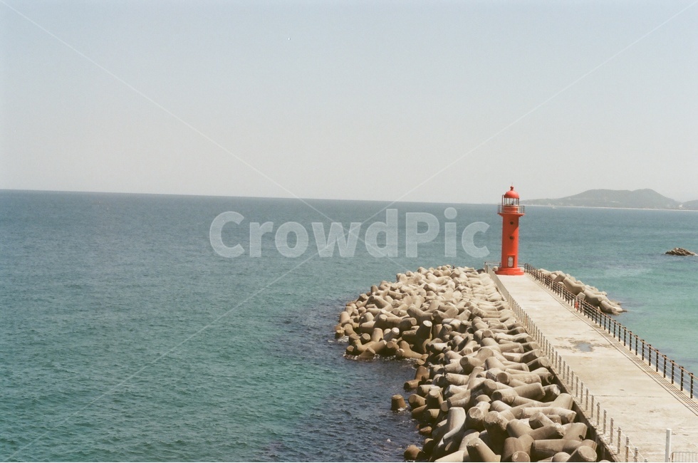 빨간등대,바다,색감,필름,등대,자연,풍경,nature,landscape,등대,lighthouse,architecture,건축물,building,건물,tower,탑
