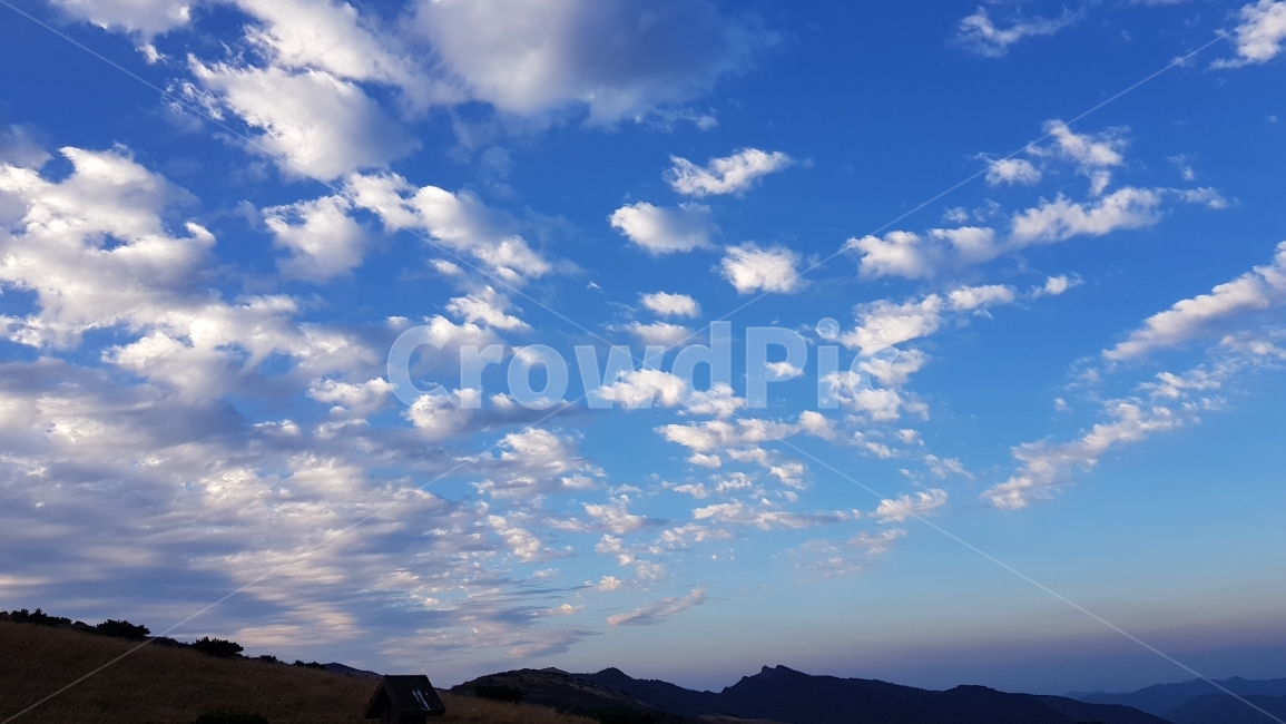 하늘,구름,파란하늘,산,고요,자연,풍경,nature,landscape,outdoors,옥외,sky,azure sky,푸른 하늘