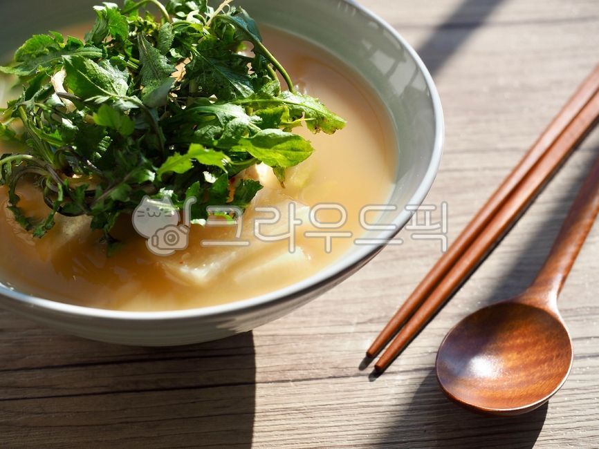 냉이,냉이된장국,한식,된장국,된장찌개,반찬,음식,요리,한국음식,전통음식,웰빙,웰빙음식,misosoup,soybeanpastestew,sidedish,food,cooking,koreanfood,traditionalfood,wellbeing,wellnessfood,한국전통음식,식사,채소,야채,meal,vegetable,koreantraditionalfood