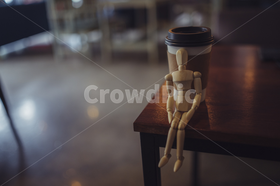 감성사진,고독함,사물,휴식,힐링,생각,인형,풍경사진,카페,cafe,landscape,emotion,조각상,동상,석상,조형물,statue,bronze statue,stone statue,커피,카페,coffee,cafe,고독함,외로움,쓸쓸함,우울함,슬픔,lonely,solitary,사물,물건,오브젝트,thing,object,matter,연출,컨셉,콘셉,direction,concept