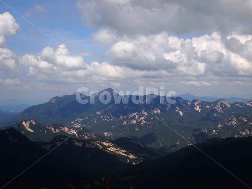 산,능선,산맥,등산,구름,하늘,풍경,자연,적운,여름,날씨,mountain,outdoors,weather,slope,cloud,nature
