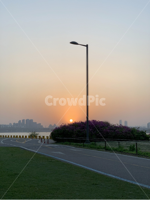 노을,석양,sunset,한강,한강노을,맑은하늘,붉은하늘,자연,hanriver,sky,한강자전거,서울,공원,한강공원,park,seoul,풍경,도시,풍경,city,landscape,nature,outdoors,옥외