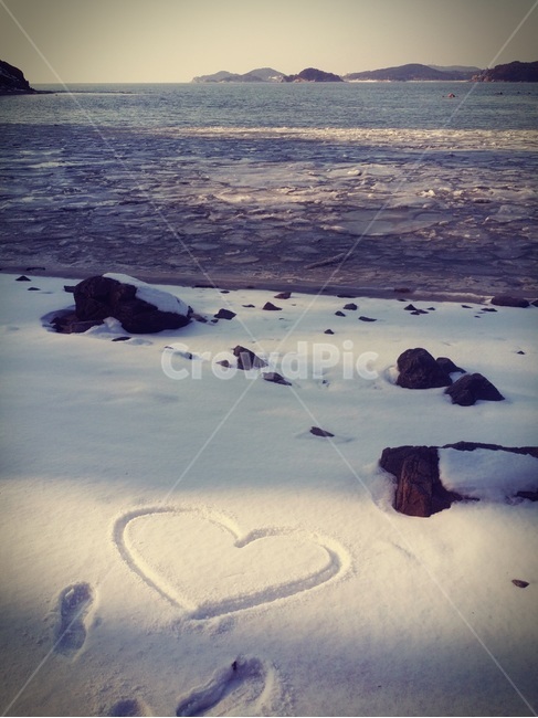 사랑엽서,우정,연인,바다,하트,겨울,계절,winter,season,자연,풍경,nature,landscape,ocean,대양,water,물,outdoors,옥외,sea,shoreline,해안선