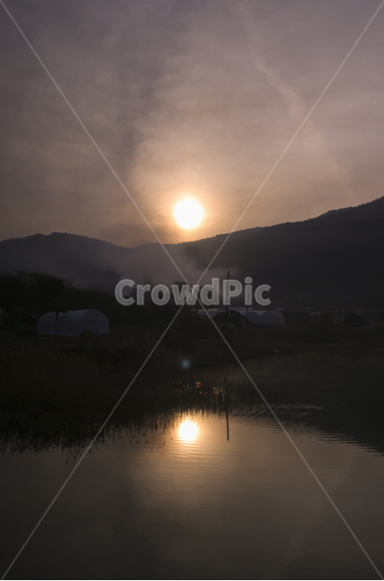 nature,자연,outdoors,옥외,light,빛,flare,플레어,sunlight,햇빛,sky,하늘,dawn,새벽,sunset,일몰,redsky,붉은하늘,dusk,황혼