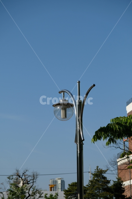 lamp post,public facilities,road name,Street lamp