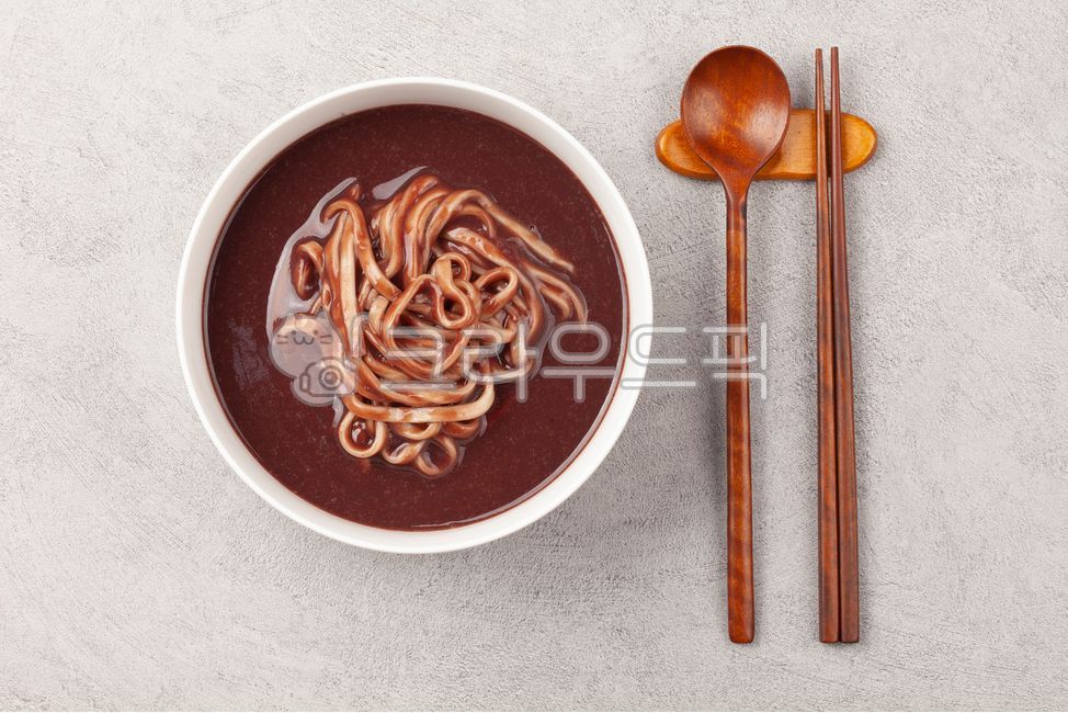 팥죽,팥칼국수,칼국수,전통음식,동지팥죽,요리,음식,겨울,계절,식재료,면류,면요리,한국음식,한국요리