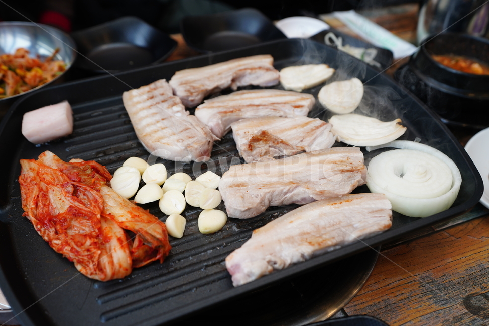 한식,고기,돼지고기,육류,육식,구이,식사,먹거리,음식,푸드,삼겹살,술안주,단백질,음식,식재료,요리,food,cook,meal,dishes,food reserves
