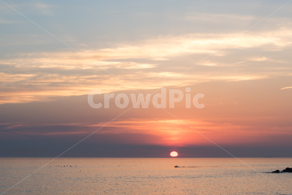 바다,풍경,일몰,노을,구름,하늘,배,sky,sun,sunset,cloud,landscape,자연,풍경,nature,landscape,색깔,색상,색채,색감,color sense,color sensitivity,feeling of color,outdoors,옥외