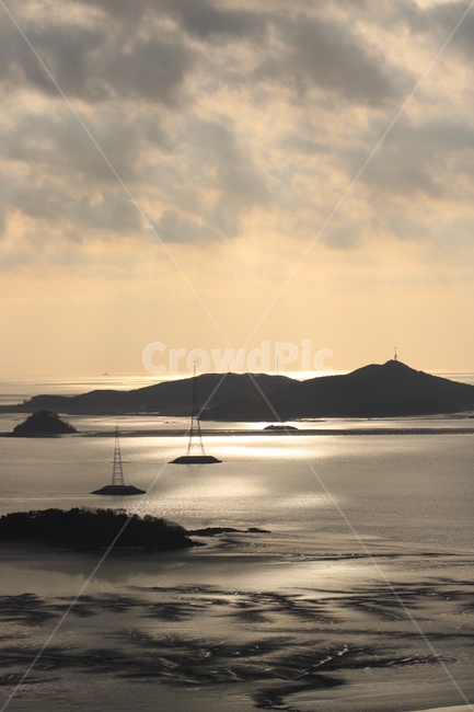 노을,풍경,섬,바다,갯벌,바닷가,해변,자연,풍경,nature,landscape,한국자연풍경,한국자연경관,korea nature landscape,land,땅,outdoors,옥외,ocean,대양,sea,water,물,shoreline,해안선,coast,연안,island