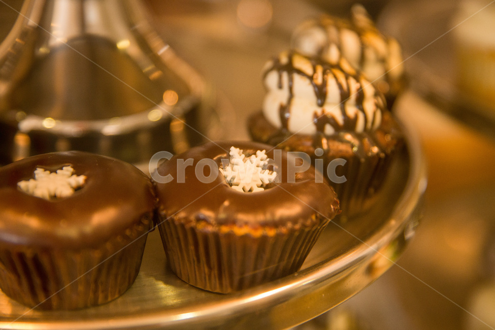 brown,cake,celebration,chocolate,cream,cupcake,delicious,dessert,food,gourmet,pastry,snack,sugar,sweet,tasty,white,음식,디저트,크림,케이크,컵케이크,과자,간식,머핀,치즈,초콜릿,디저트,간식,후식,dessert,snack