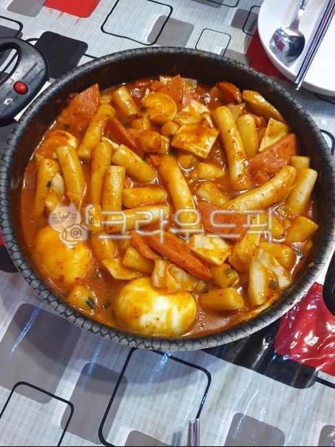Egg Tteokbokki,tteokbokki,spicyfood,koreafood,stirfriedricecake