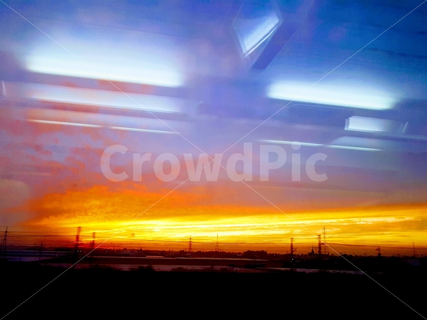 석양,오후,하늘,창밖,붉은하늘,붉은석양,자연,풍경,nature,landscape,outdoors,옥외,sky,dawn,새벽,red sky,붉은 하늘,dusk,황혼,sunset,일몰,sunlight,햇빛