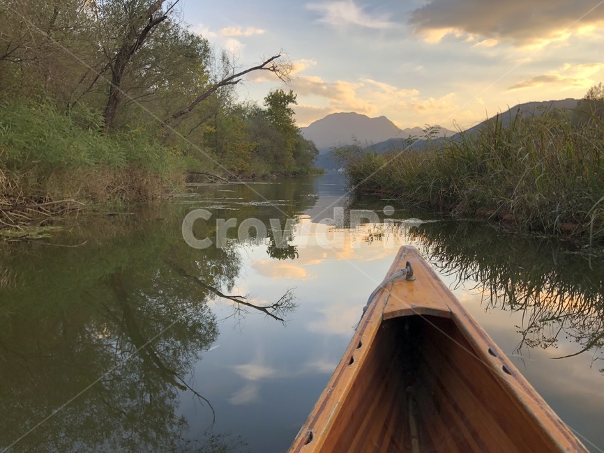 canoe,카누,boat,보트,water,물,노젓는배,rowboat,sky,하늘