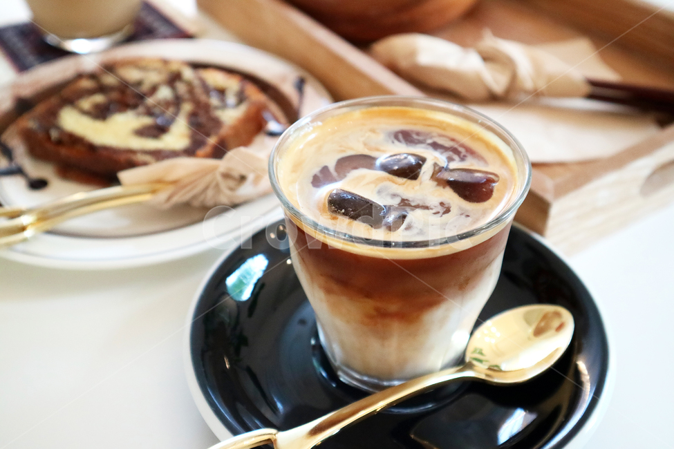 카페,커피,아인슈페너,einspanner,coffee,cafe,커피잔,아이스커피,icecoffee,감성,감성사진,커피,카페,coffee,cafe