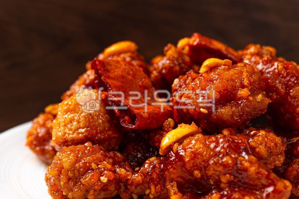 pepper,seasoning,chicken,fried food,Mara,sauce,Chinese culture,Food Ingredients,ingredients,crunchy,peanut,close up,ingredient,Chicken Gangjeong,Mara Chicken Gangjeong,Mara sauce,spicy,Chinese food,Choppy,food,meal,Mara Gangjeong,Gangjeong,grocery