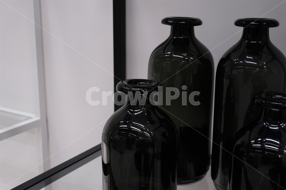 실내,소품,인테리어,사물,분위기,연출,유리병,선반,빈병,bottle,인테리어,실내디자인,interior design,사물,물건,오브젝트,thing,object,matter