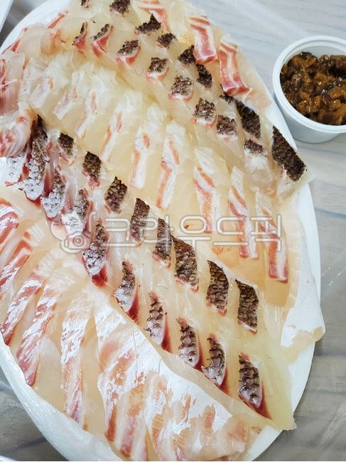 참돔회,도미회,생선회,생선,사시미,날음식,일식,참돔,도미,회,음식,요리,식사,식재료,먹방,food,dish,cook,meal