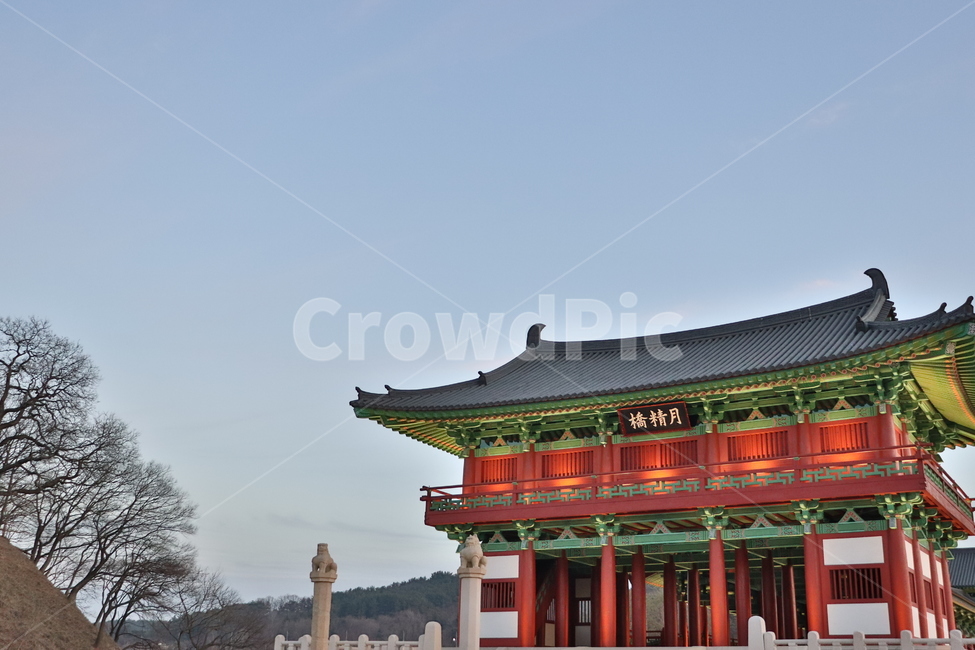 sky,Woljeong Bridge,Wonhyo Daesa Temple,hanok,Wonhyos Road,Korean,bridge,Gyeongju
